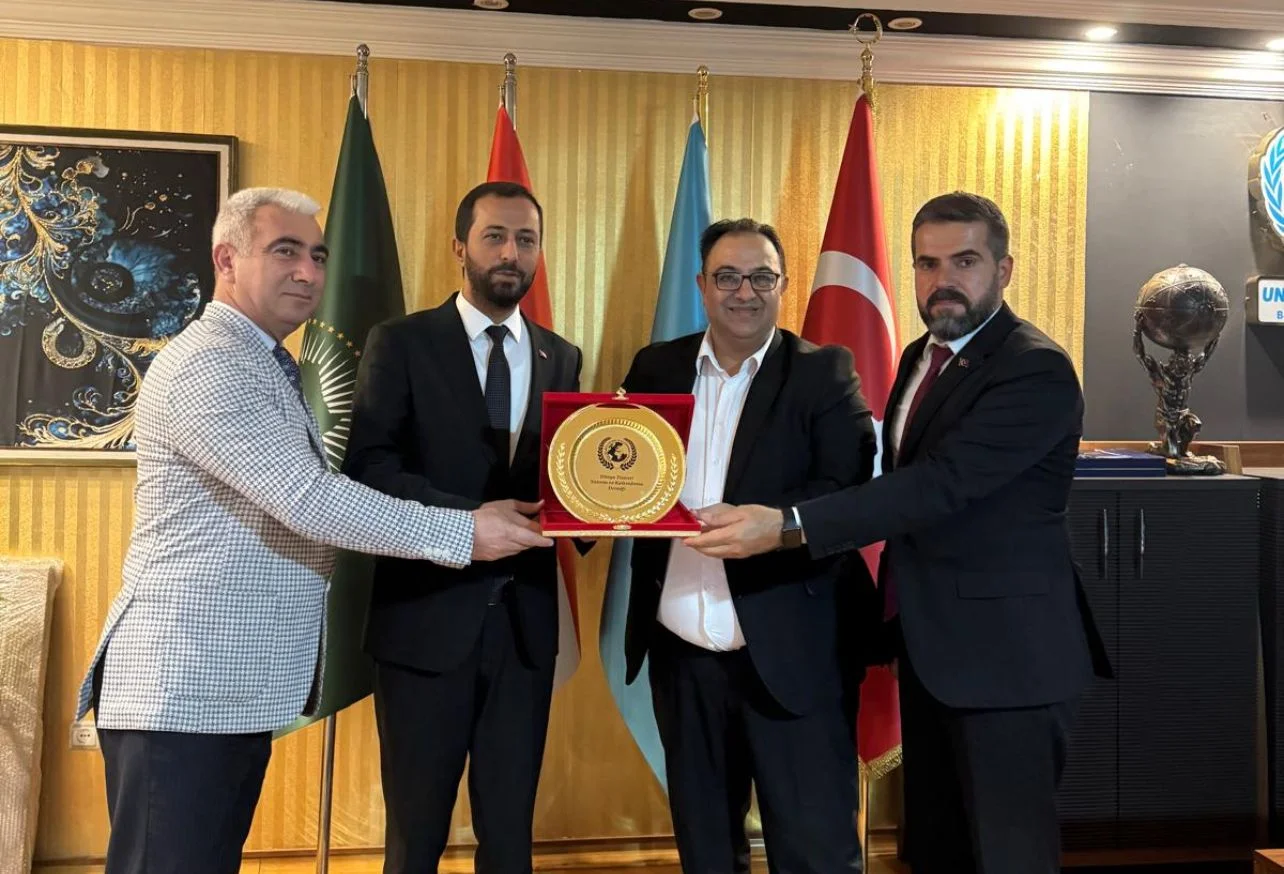 Belediye Başkanımız Sayın YALÇIN ve TOKTAŞ 'dan Derneğimize Anlamlı Ziyaret